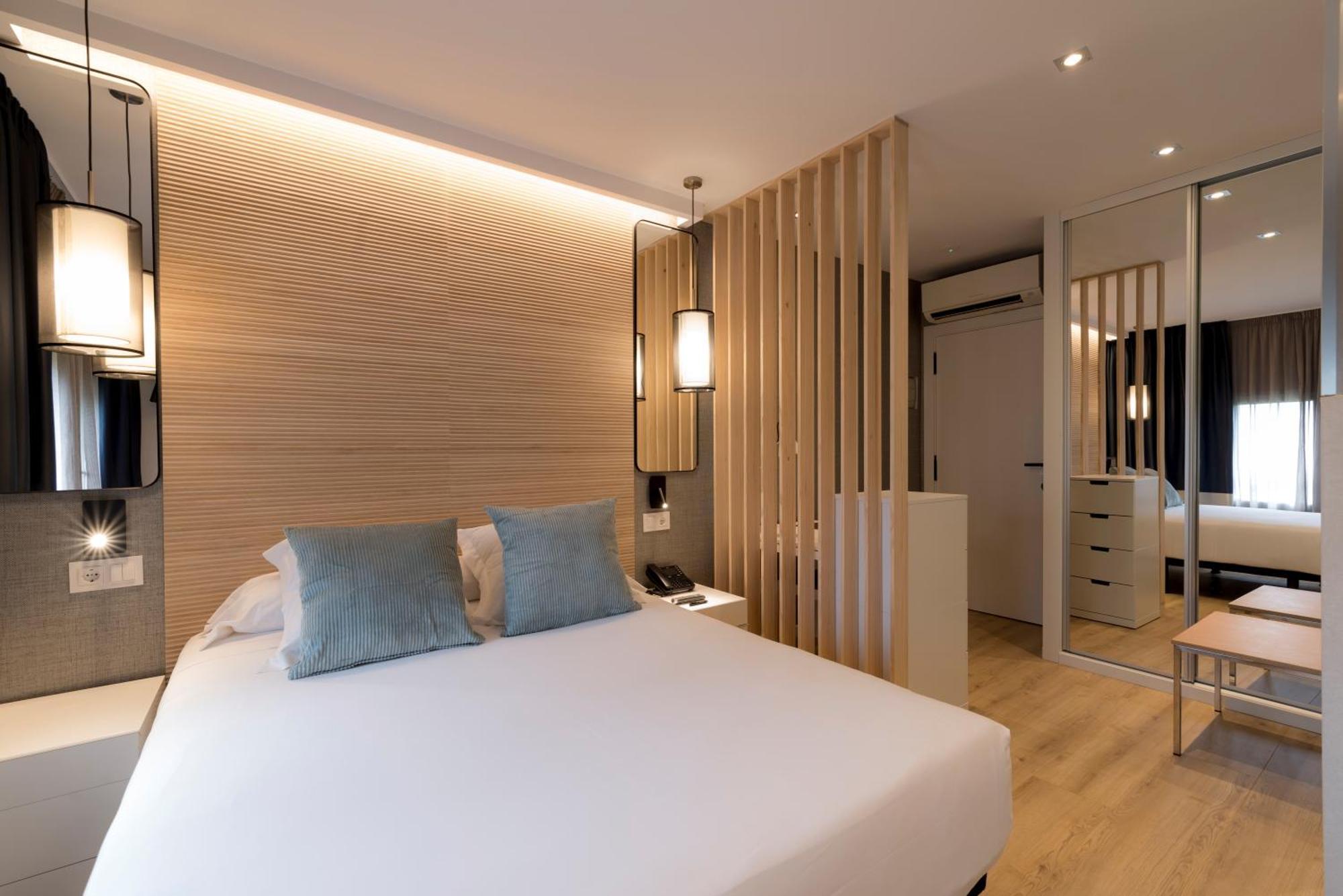 Hotel Avenida A Coruna Luaran gambar