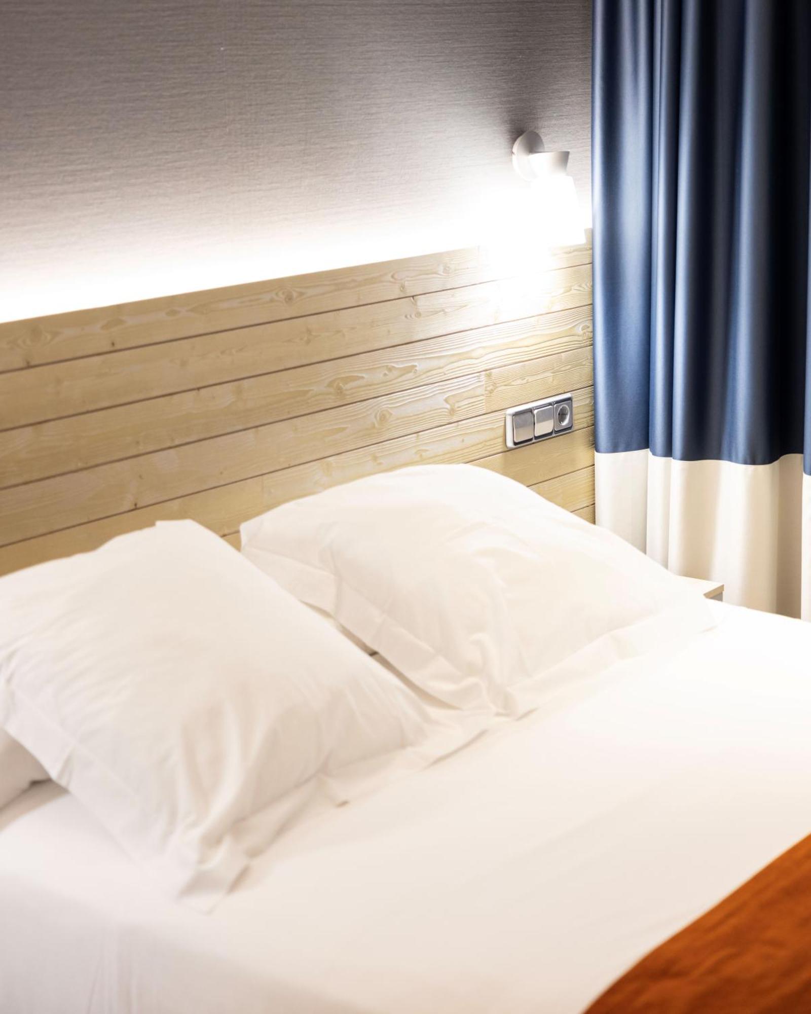 Hotel Avenida A Coruna Luaran gambar