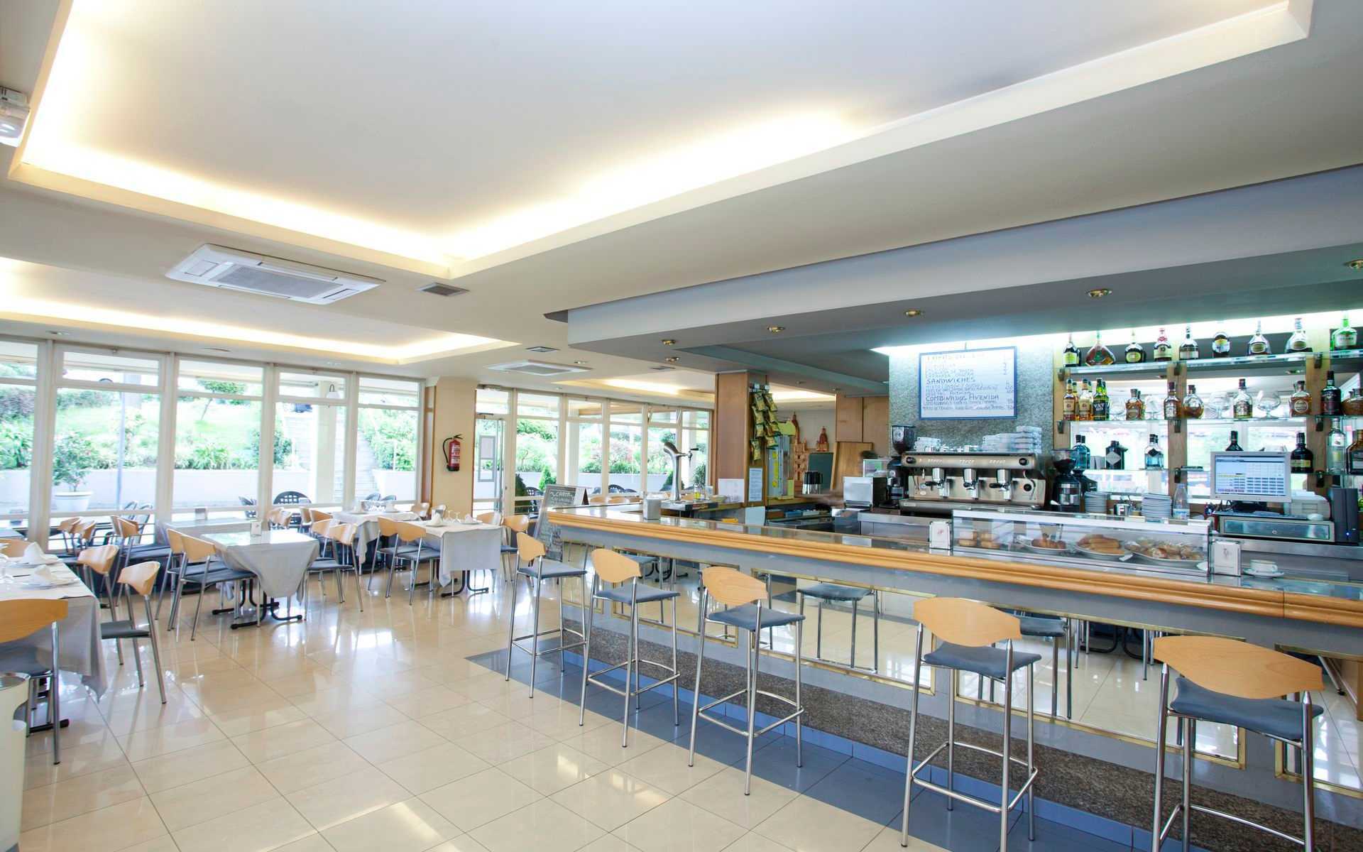 Hotel Avenida A Coruna Restoran gambar